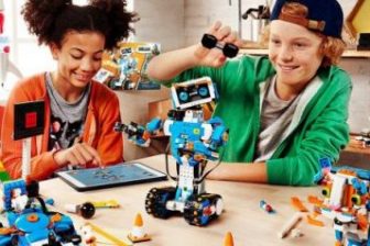 15 Best Lego Robot Kits for Kids in 2022